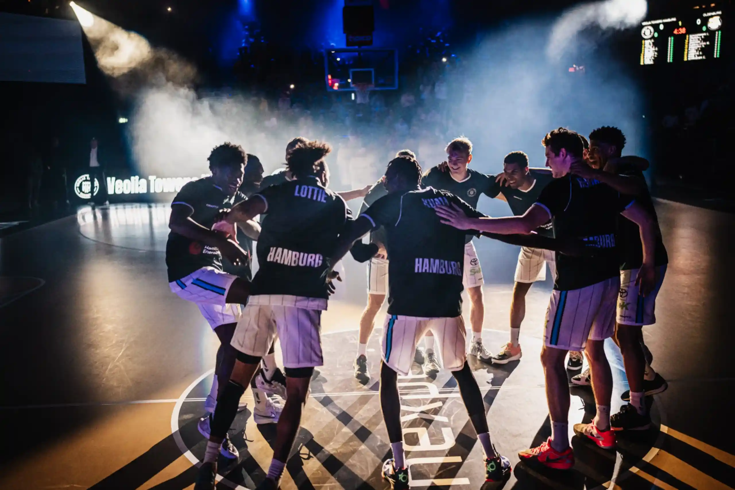 Team Huddle vor Tipoff gegen Oldenburg